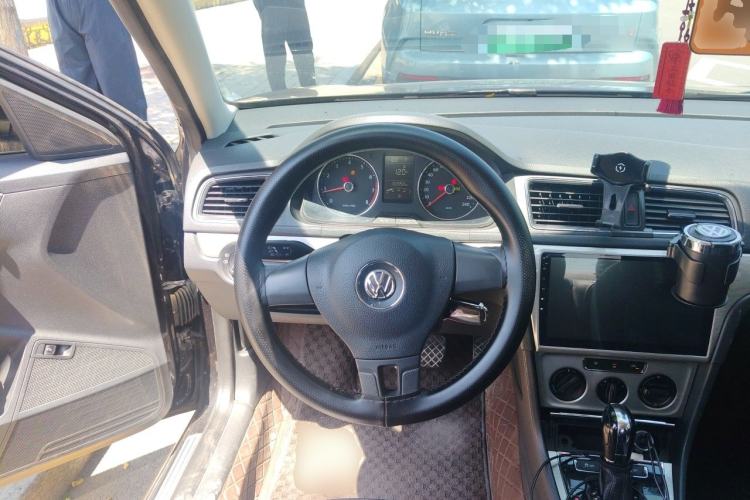 Used Volkswagen Lavida 2013 Restyled Classic 1.6L Automatic Comfort Edition Steering Wheel