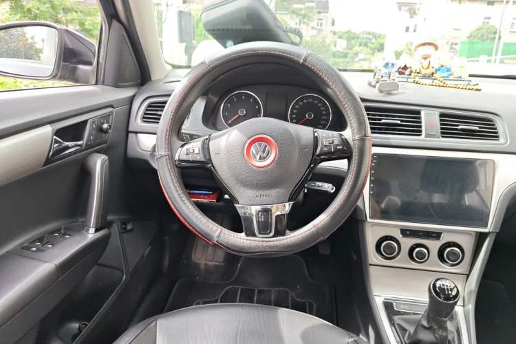 Used Volkswagen Lavida 2013 Restyled Classic 1.6L Manual Comfort Edition Steering Wheel
