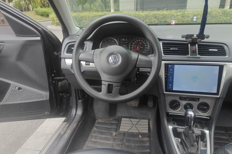 Used Volkswagen Lavida 2013 1.4TSI DSG Comfort Edition Steering Wheel