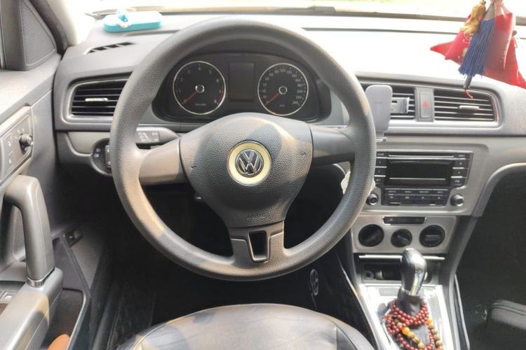 Used Volkswagen Lavida 2013 Restyled Classic 1.6L Automatic Comfort Edition Steering Wheel