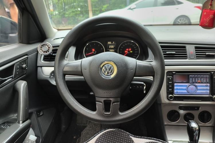 Used Volkswagen Lavida 2013 Revised Version 1.4 TSI DSG Comfort Edition Steering Wheel