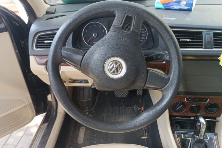 Used Volkswagen Lavida 2013 Restyled Classic 1.6L Automatic Comfort Edition Steering Wheel