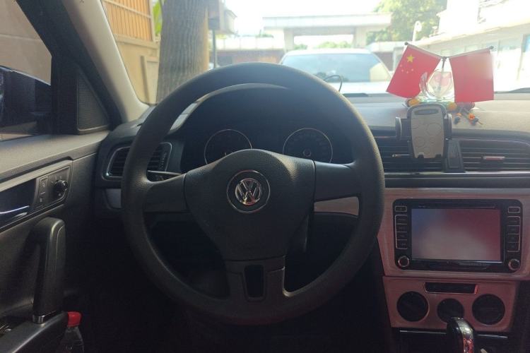 Used Volkswagen Lavida 2013 Revised Version 1.4 TSI DSG Comfort Edition Steering Wheel