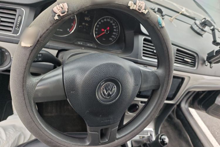 Used Volkswagen Lavida 2013 Restyled Classic 1.6L Manual Comfort Edition Steering Wheel