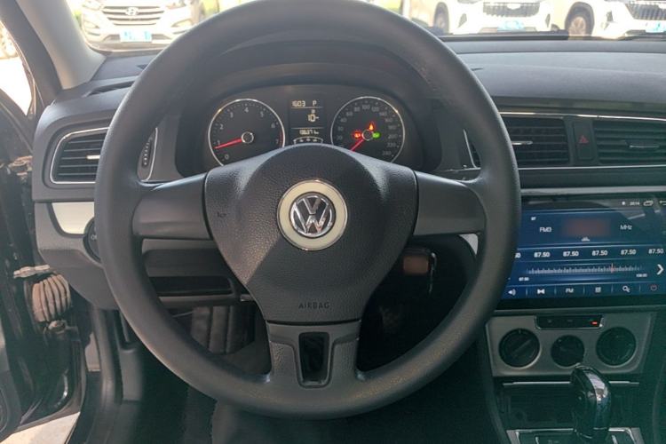 Used Volkswagen Lavida 2013 Revised Version 1.4 TSI DSG Comfort Edition Steering Wheel