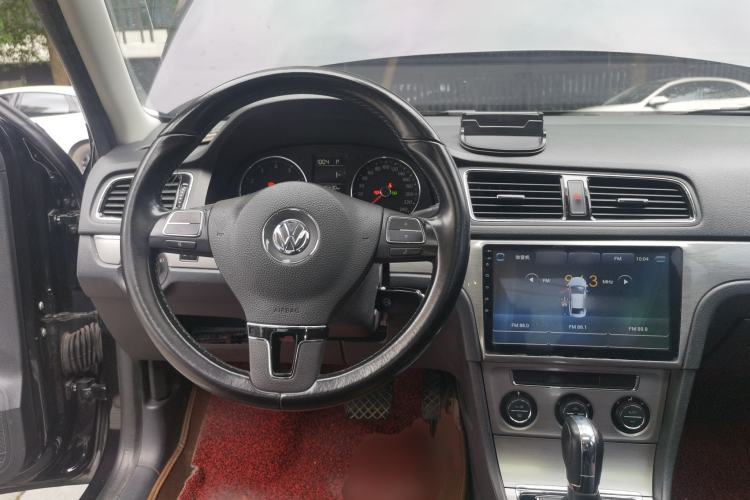 Used Volkswagen Lavida 2013 Revised Version 1.6L Automatic Luxury Edition Steering Wheel