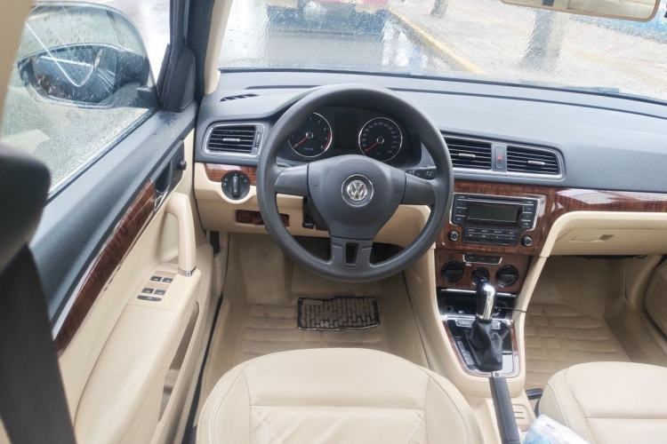 Used Volkswagen Lavida 2013 Restyled Classic 1.6L Automatic Comfort Edition Steering Wheel