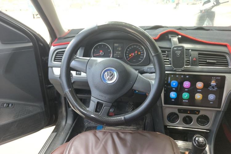 Used Volkswagen Lavida 2013 1.6L Manual Comfort Edition Steering Wheel