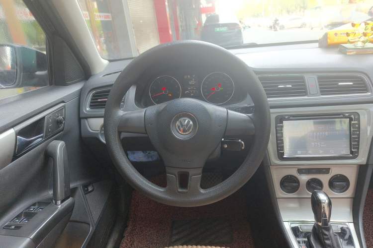 Used Volkswagen Lavida 2013 Restyled Classic 1.6L Automatic Comfort Edition Steering Wheel