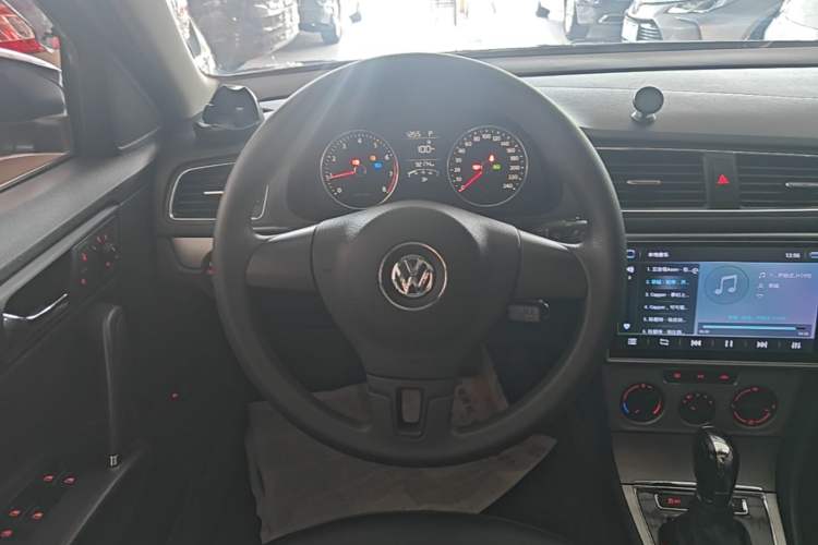Used Volkswagen Lavida 2013 Restyled Classic 1.6L Automatic Comfort Edition Steering Wheel