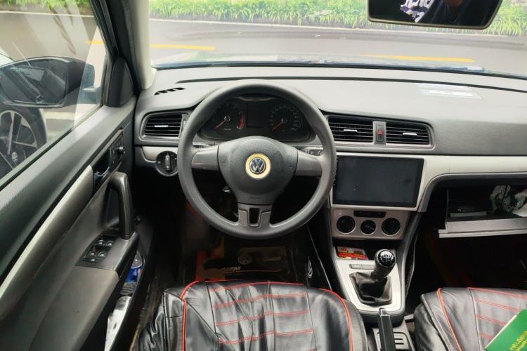 Used Volkswagen Lavida 2013 Revised Classic 1.6L Manual Fashion Edition Steering Wheel