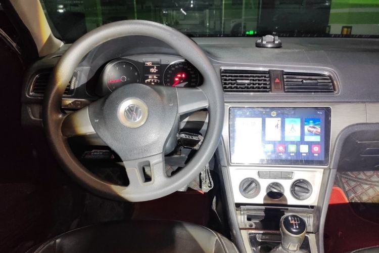 Used Volkswagen Lavida 2013 1.6L Manual Comfort Edition Steering Wheel
