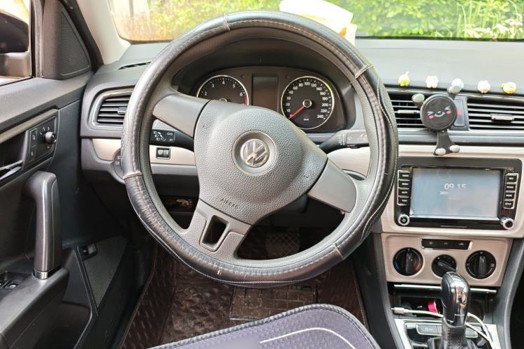 Used Volkswagen Lavida 2013 Restyled Classic 1.6L Automatic Comfort Edition Steering Wheel