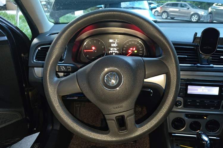 Used Volkswagen Lavida 2013 Restyled Classic 1.6L Automatic Comfort Edition Steering Wheel