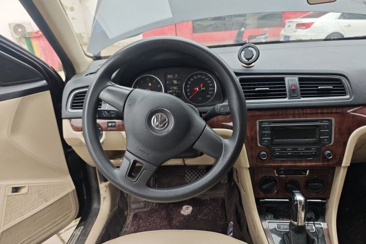 Used Volkswagen Lavida 2013 Revised Version 1.4 TSI DSG Comfort Edition Steering Wheel