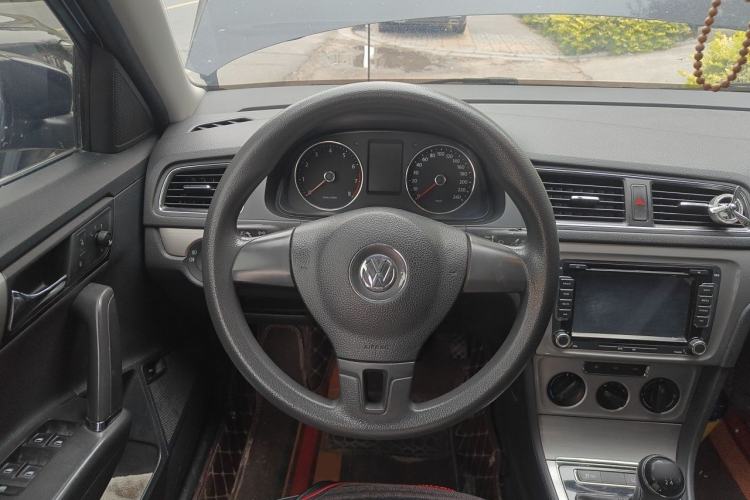 Used Volkswagen Lavida 2013 Restyled Classic 1.6L Manual Comfort Edition Steering Wheel