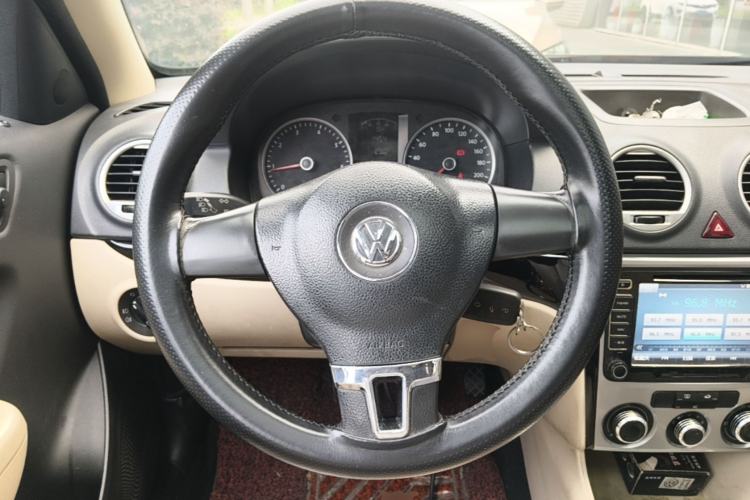 Used Volkswagen Lavida 2013 Classic 1.6L Manual Fashion Edition Steering Wheel