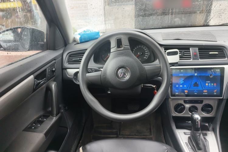 Used Volkswagen Lavida 2013 Revised Classic 1.6L Automatic Fashion Edition Steering Wheel