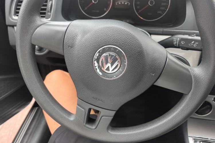Used Volkswagen Lavida 2013 Restyled Classic 1.6L Automatic Comfort Edition Steering Wheel
