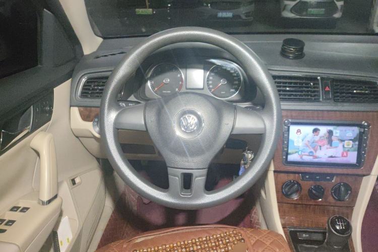 Used Volkswagen Lavida 2013 Restyled Classic 1.6L Manual Comfort Edition Steering Wheel