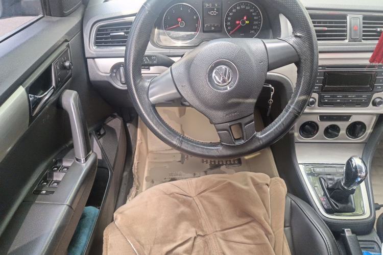 Used Volkswagen Lavida 2013 Restyled Classic 1.6L Automatic Comfort Edition Steering Wheel