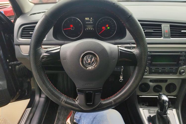 Used Volkswagen Lavida 2013 Restyled Classic 1.6L Automatic Comfort Edition Steering Wheel