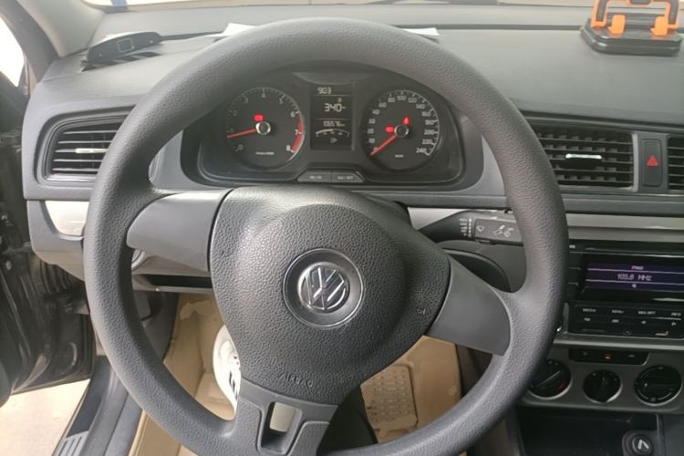 Used Volkswagen Lavida 2013 Revised Classic 1.6L Manual Fashion Edition Steering Wheel