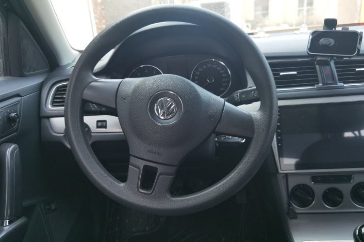 Used Volkswagen Lavida 2013 Restyled Classic 1.6L Manual Comfort Edition Steering Wheel