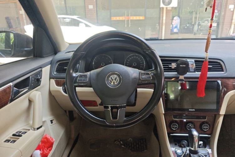 Used Volkswagen Lavida 2013 1.4TSI DSG Comfort Edition Steering Wheel