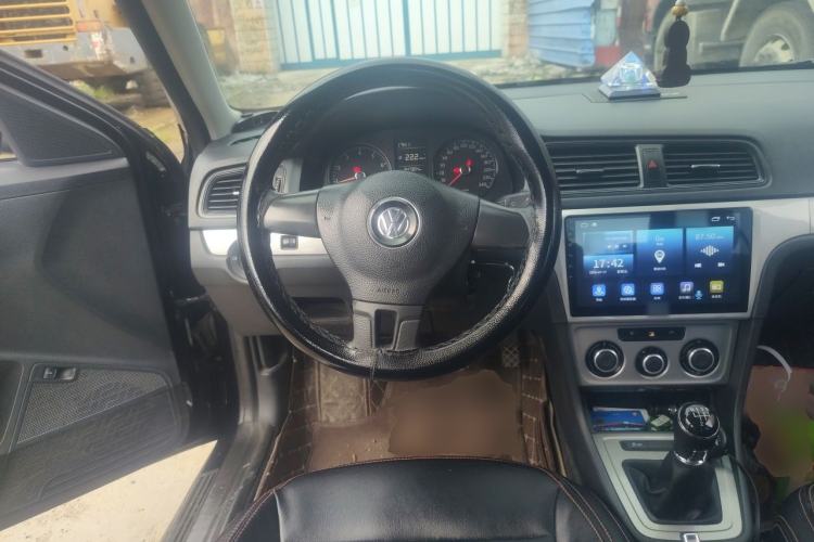 Used Volkswagen Lavida 2013 Revised Classic 1.6L Manual Fashion Edition Steering Wheel