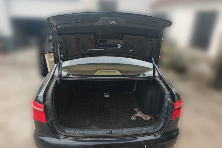 Used Volkswagen Lavida 2013 1.4TSI Manual Comfort Edition Trunk