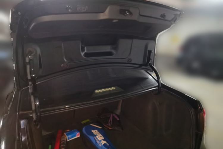 Used Volkswagen Lavida 2013 1.6L Automatic Comfort Edition Trunk
