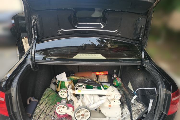 Used Volkswagen Lavida 2013 Restyled Classic 1.6L Manual Comfort Edition Trunk