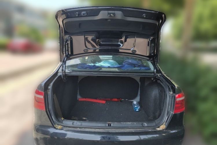 Used Volkswagen Lavida 2013 Revised Classic 1.6L Automatic Fashion Edition Trunk