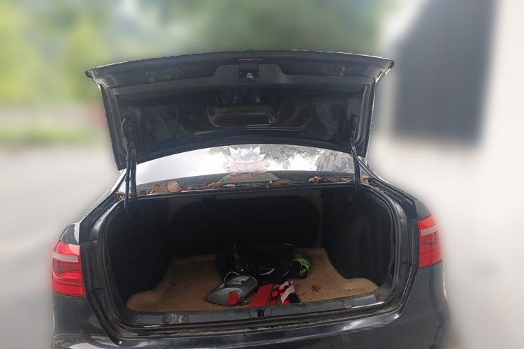Used Volkswagen Lavida 2013 1.4TSI DSG Comfort Edition Trunk
