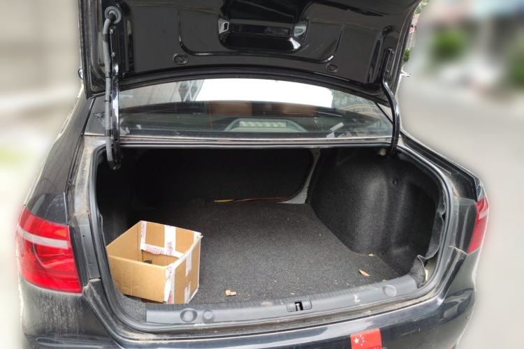 Used Volkswagen Lavida 2013 Revised Classic 1.6L Manual Fashion Edition Trunk