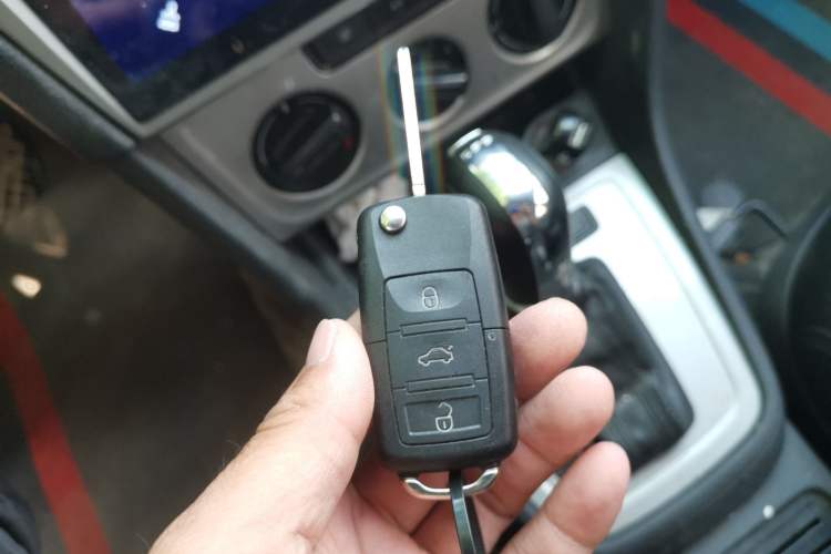 Used Volkswagen Lavida 2013 Revised Classic 1.6L Automatic Fashion Edition Vehicle Key