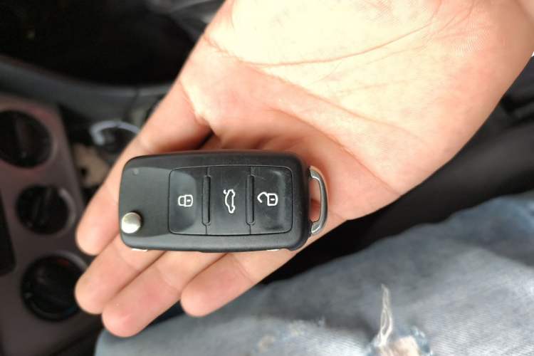 Used Volkswagen Lavida 2013 Revised Classic 1.6L Manual Fashion Edition Vehicle Key