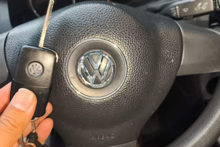 Used Volkswagen Lavida 2013 Restyled Classic 1.6L Manual Comfort Edition Vehicle Key