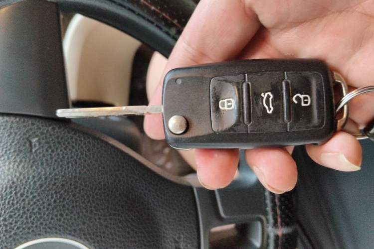 Used Volkswagen Lavida 2013 Restyled Classic 1.6L Automatic Comfort Edition Vehicle Key