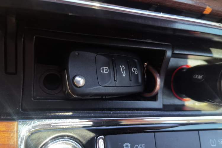 Used Volkswagen Lavida 2013 Revised Version 1.4 TSI Manual Luxury Edition Vehicle Key