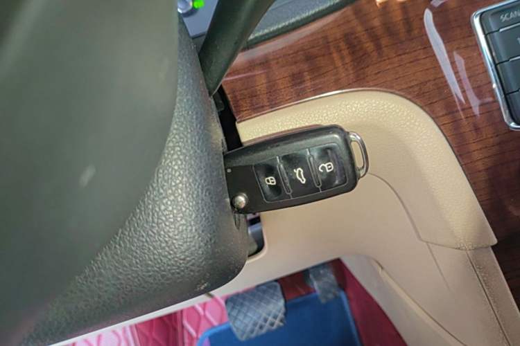 Used Volkswagen Lavida 2013 Restyled Classic 1.6L Automatic Comfort Edition Vehicle Key
