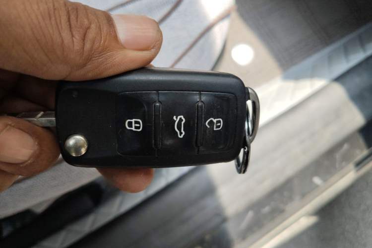 Used Volkswagen Lavida 2013 Revised Classic 1.6L Automatic Fashion Edition Vehicle Key