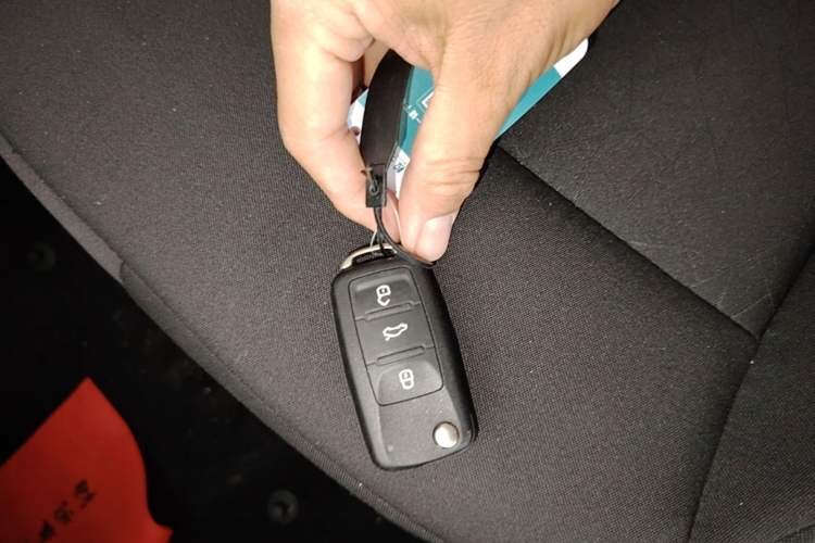 Used Volkswagen Lavida 2013 Revised Classic 1.6L Automatic Fashion Edition Vehicle Key