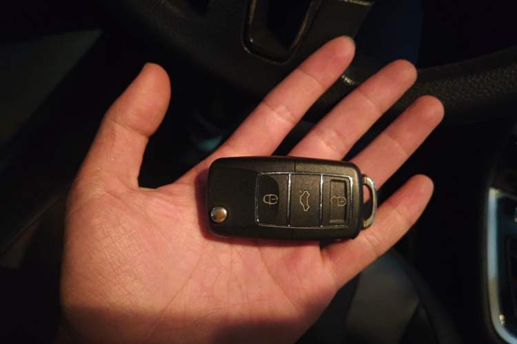 Used Volkswagen Lavida 2013 1.6L Manual Comfort Edition Vehicle Key