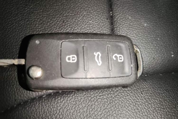 Used Volkswagen Lavida 2013 Revised Classic 1.6L Automatic Fashion Edition Vehicle Key