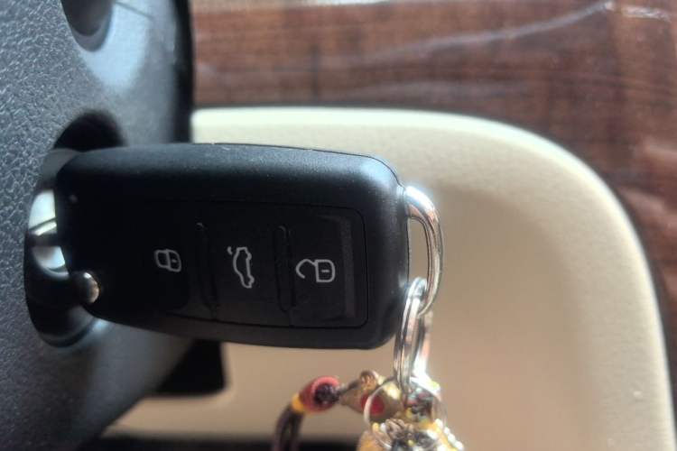 Used Volkswagen Lavida 2013 Restyled Classic 1.6L Automatic Comfort Edition Vehicle Key
