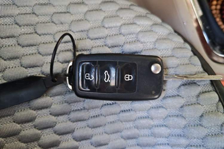 Used Volkswagen Lavida 2013 1.4TSI Manual Comfort Edition Vehicle Key