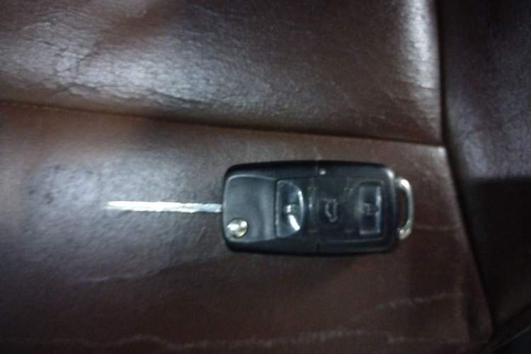 Used Volkswagen Lavida 2013 1.6L Automatic Comfort Edition Vehicle Key