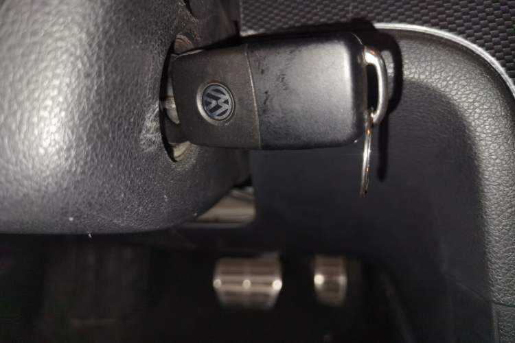Used Volkswagen Lavida 2013 1.6L Automatic Comfort Edition Vehicle Key